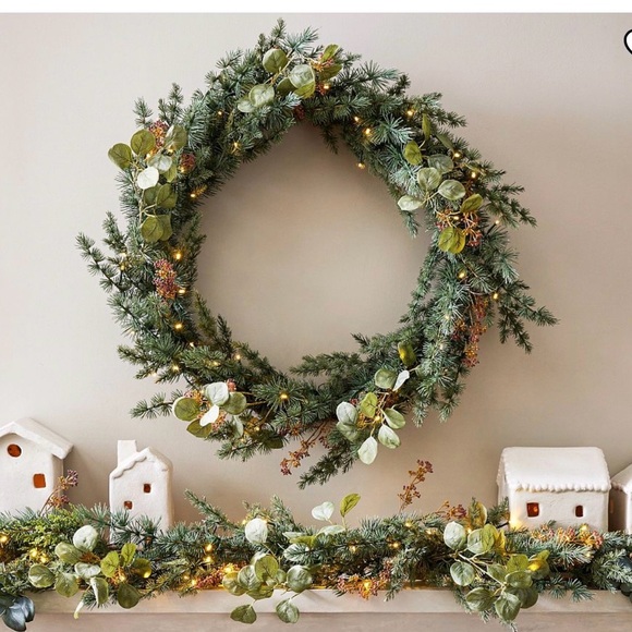 NWT Pottery Barn Green and Gold Holiday Wreath lighted  33” diameter - Picture 2 of 8
